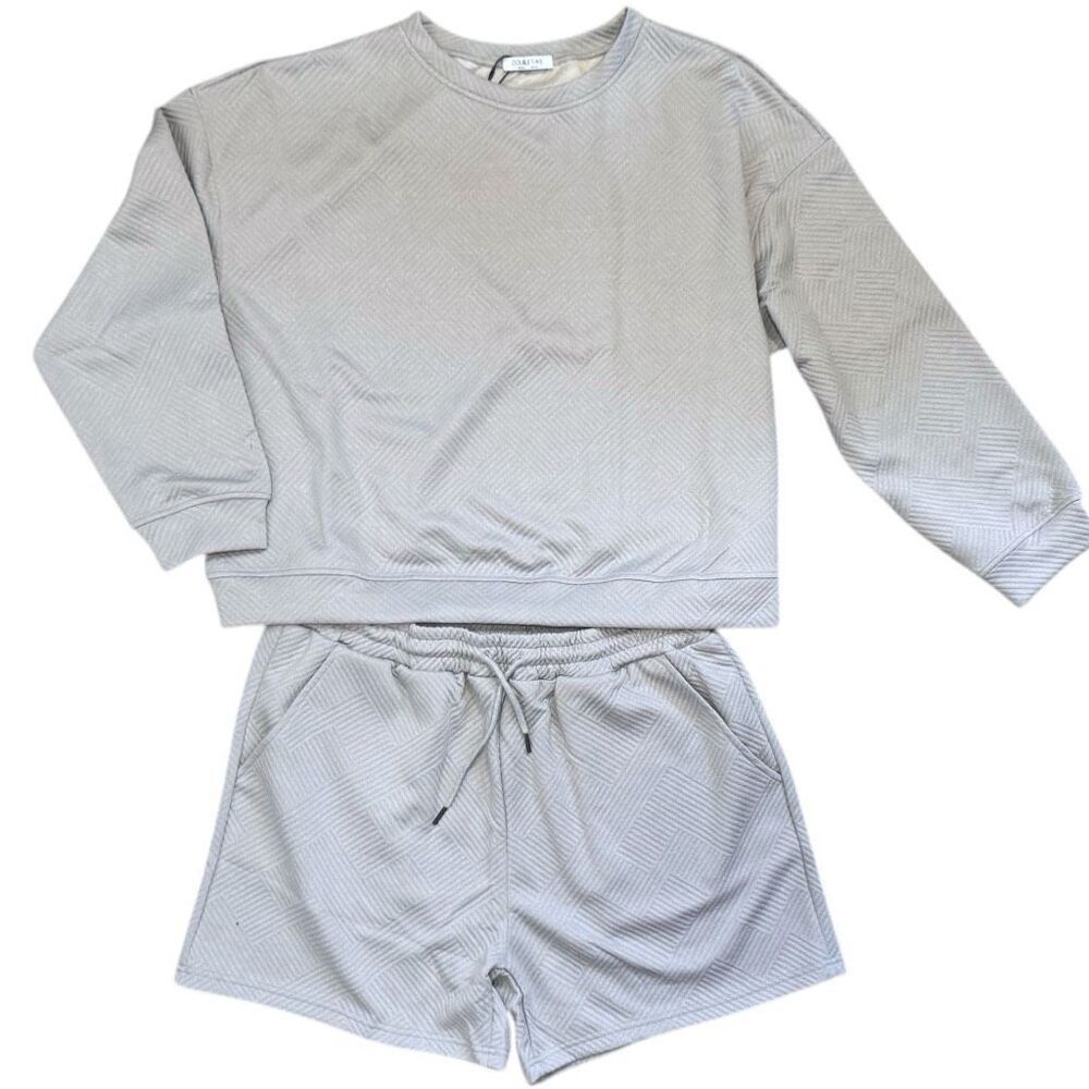 Boutique Gray Textured Long Sleeve Top & Shorts Lounge Set | Plus Size | NWT - Picture 8 of 12